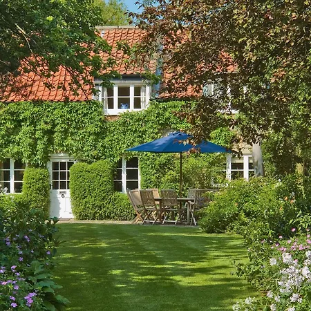 Holiday home Hungate Garden