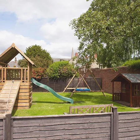 Hungate Garden Pickering